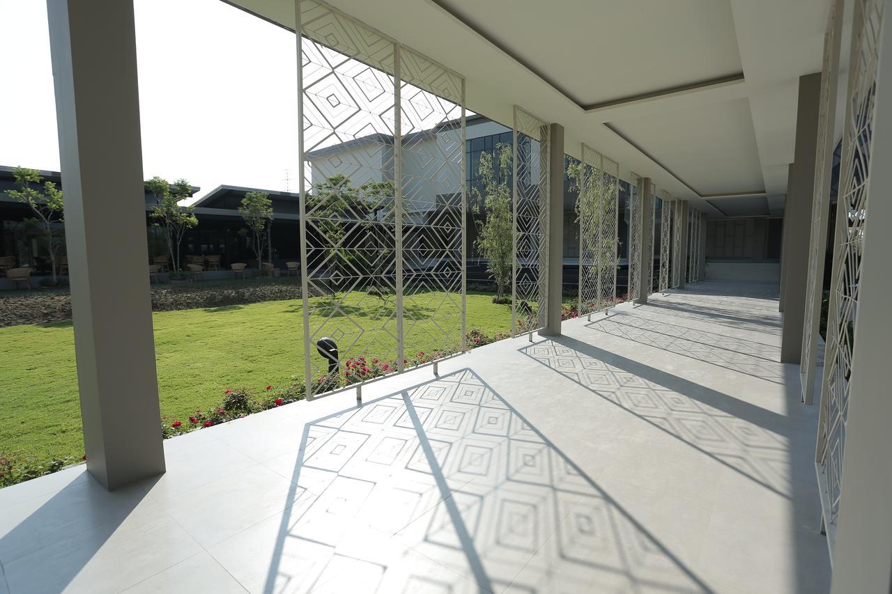 Navela Hotel & Convention Ratchaburi Εξωτερικό φωτογραφία